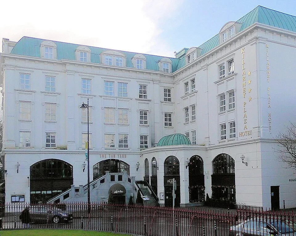 The exterior of the Killarney Plaza Hotel.